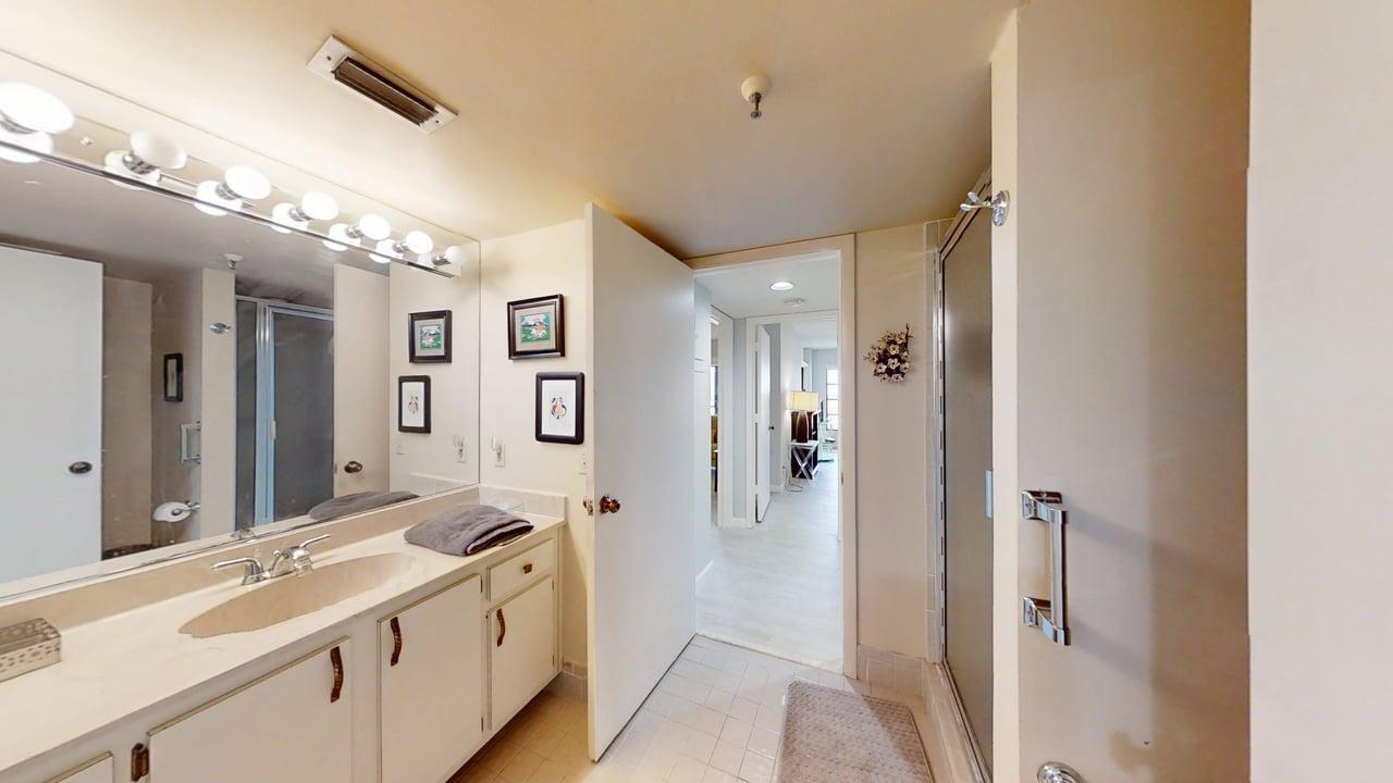 HUNTINGTON LAKES SEC ONE CONDOS - Residential