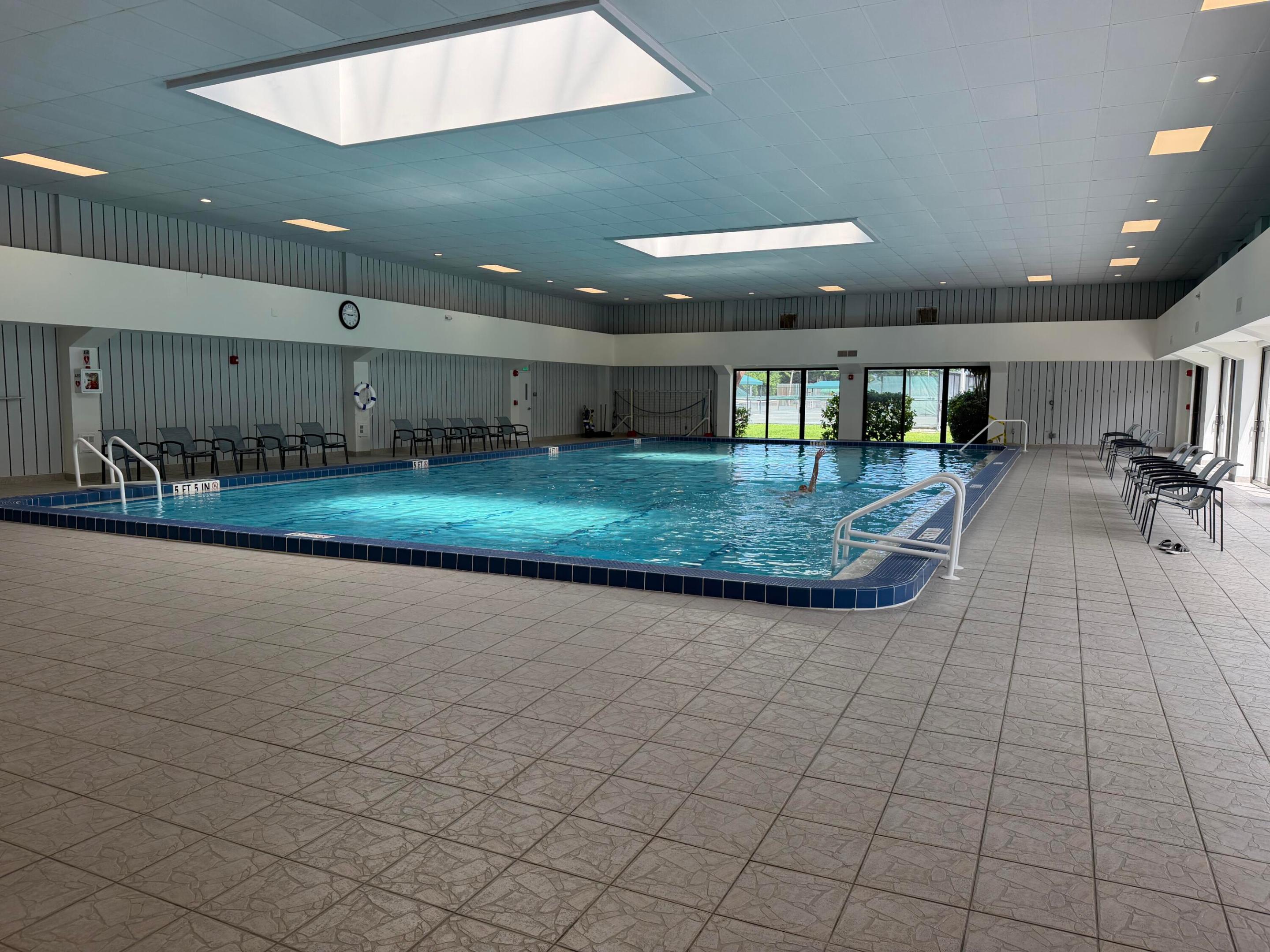 HUNTINGTON LAKES SEC ONE CONDOS - Residential