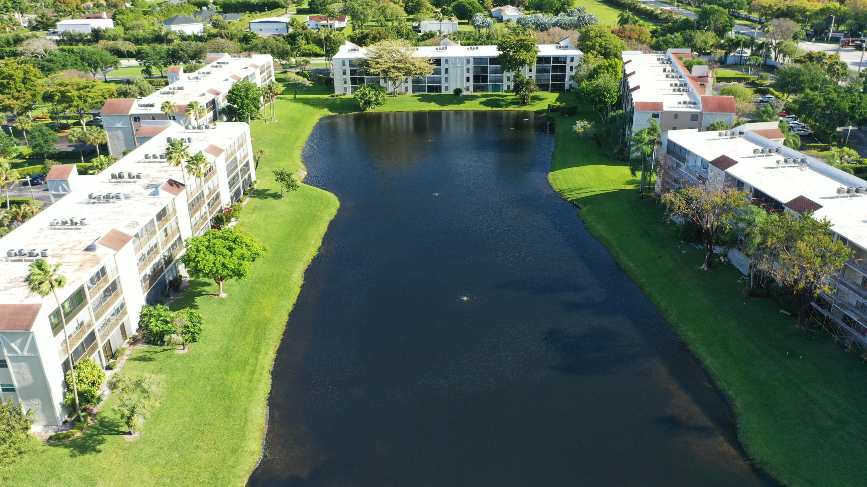 HUNTINGTON LAKES SEC ONE CONDOS - Residential