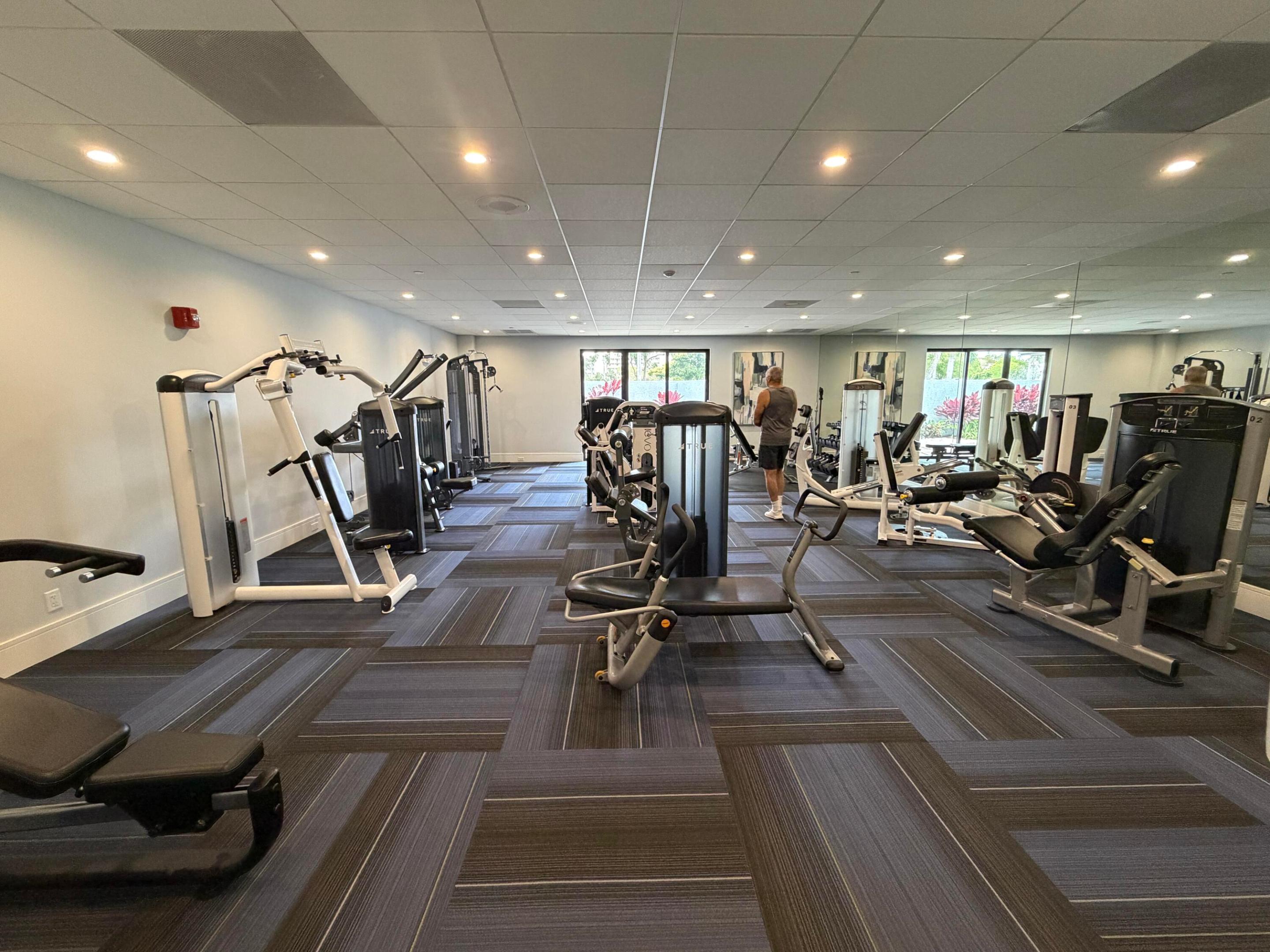 HUNTINGTON LAKES SEC ONE CONDOS - Residential