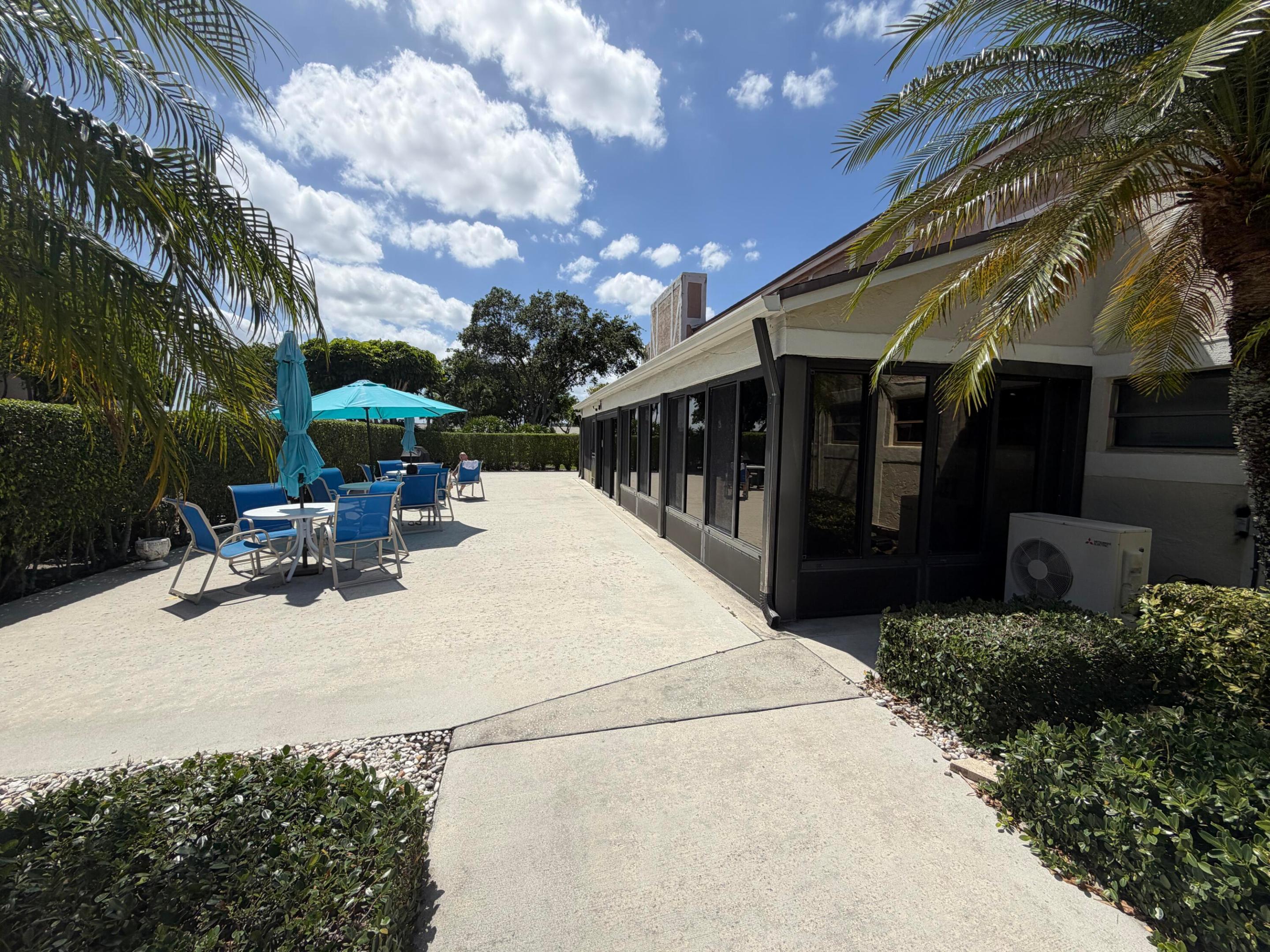 HUNTINGTON LAKES SEC ONE CONDOS - Residential