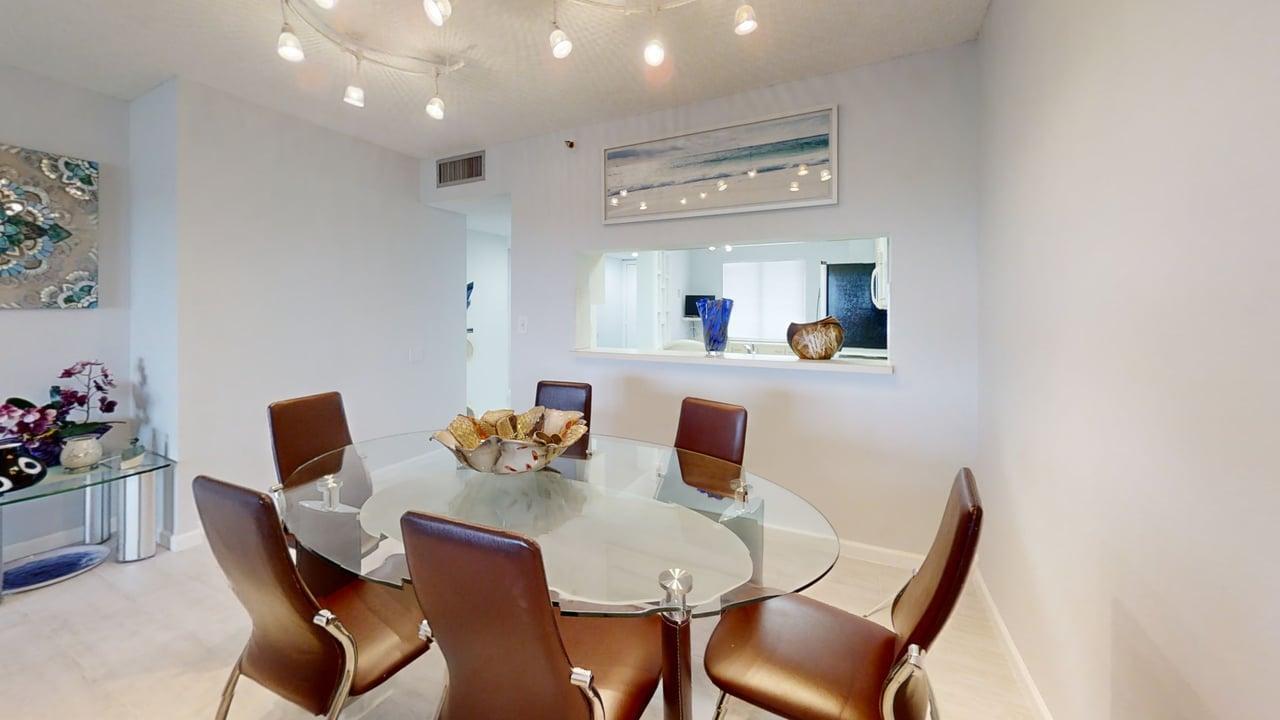 HUNTINGTON LAKES SEC ONE CONDOS - Residential