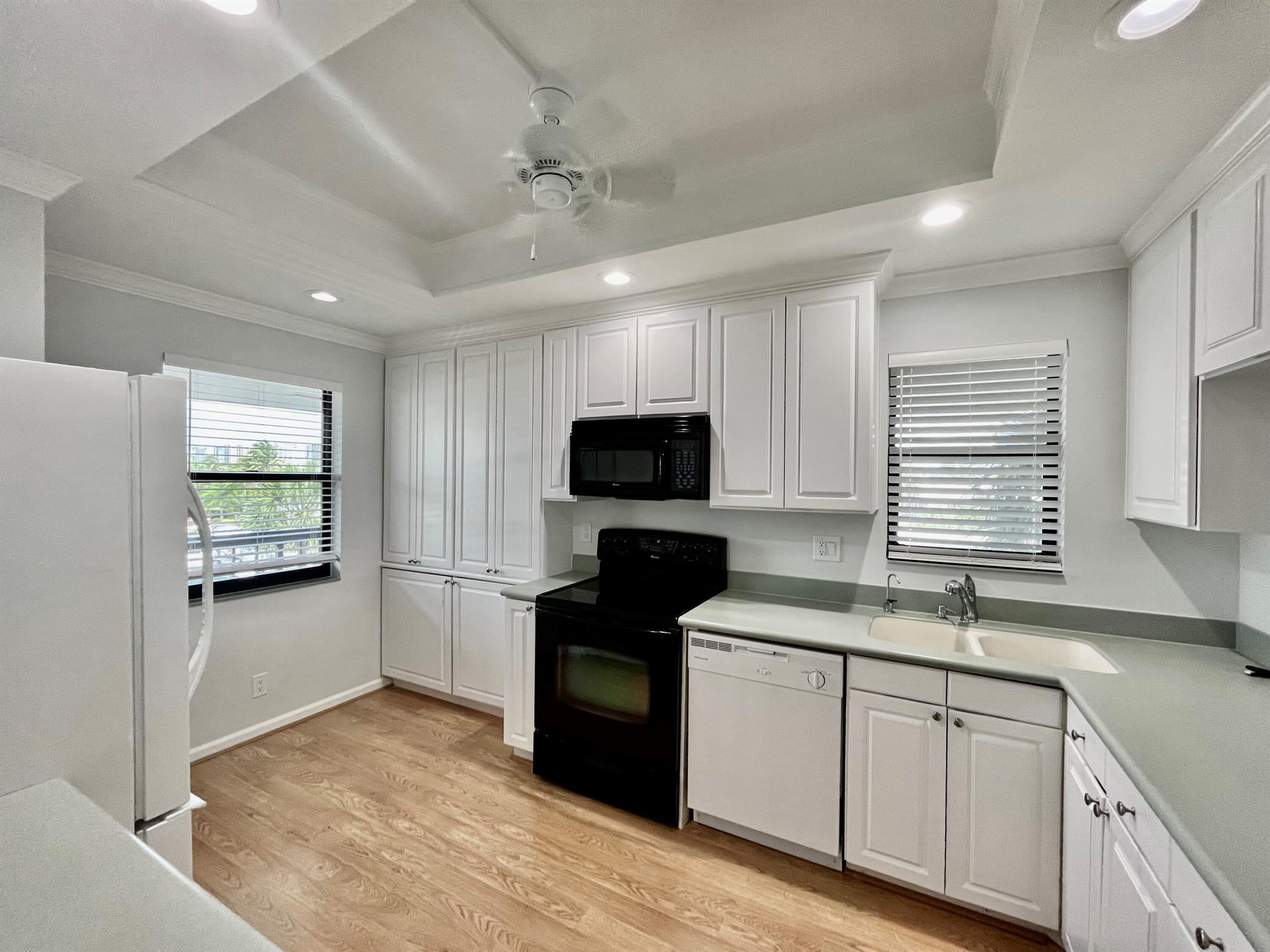 CAPTAINS WALK CONDO - Residential Lease