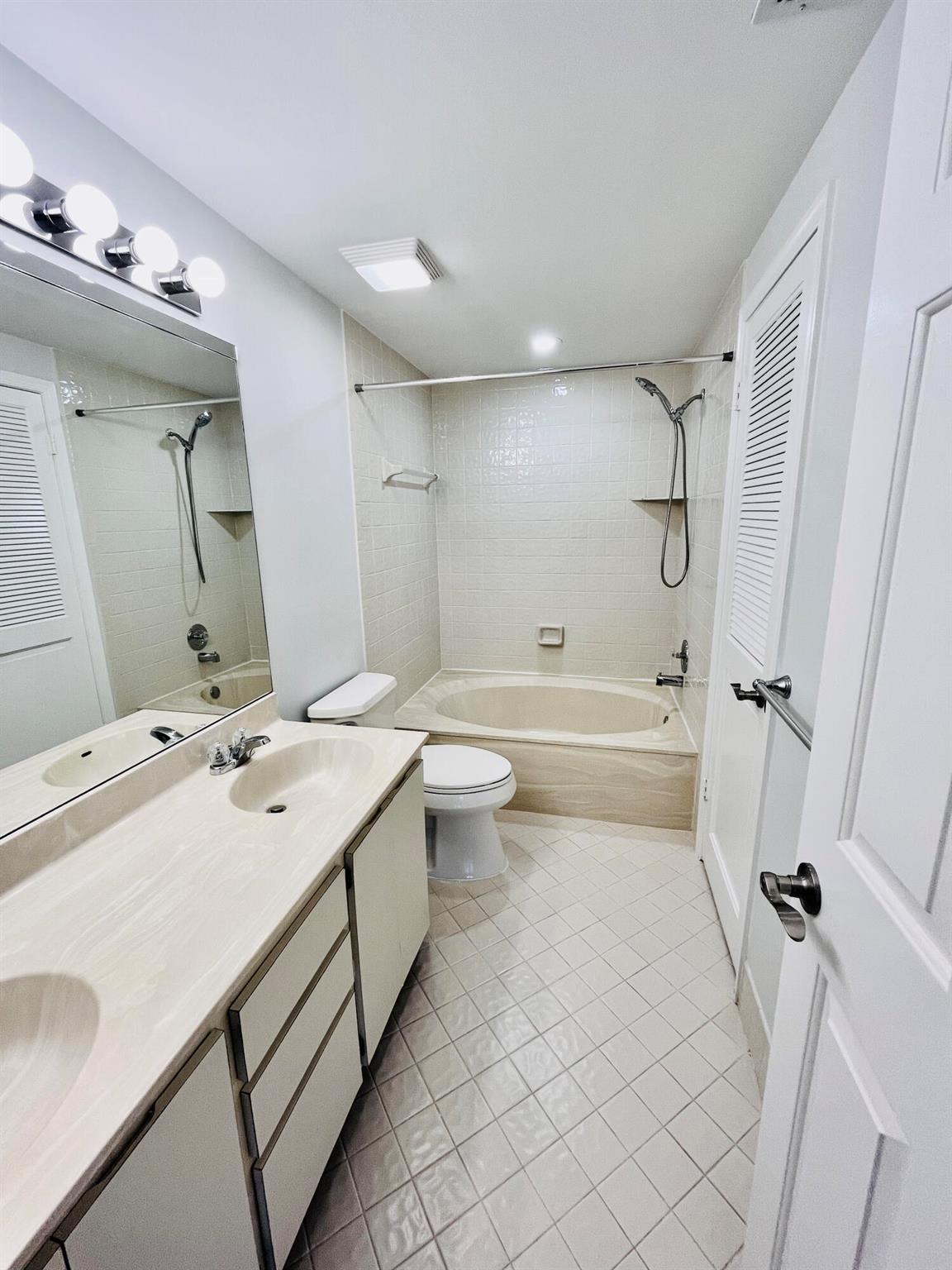 CAPTAINS WALK CONDO - Residential Lease