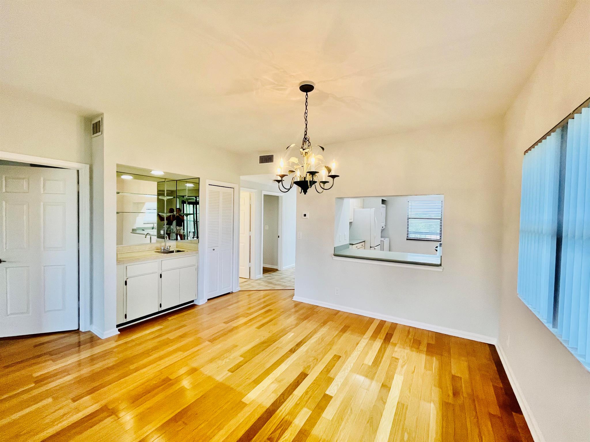 CAPTAINS WALK CONDO - Residential Lease