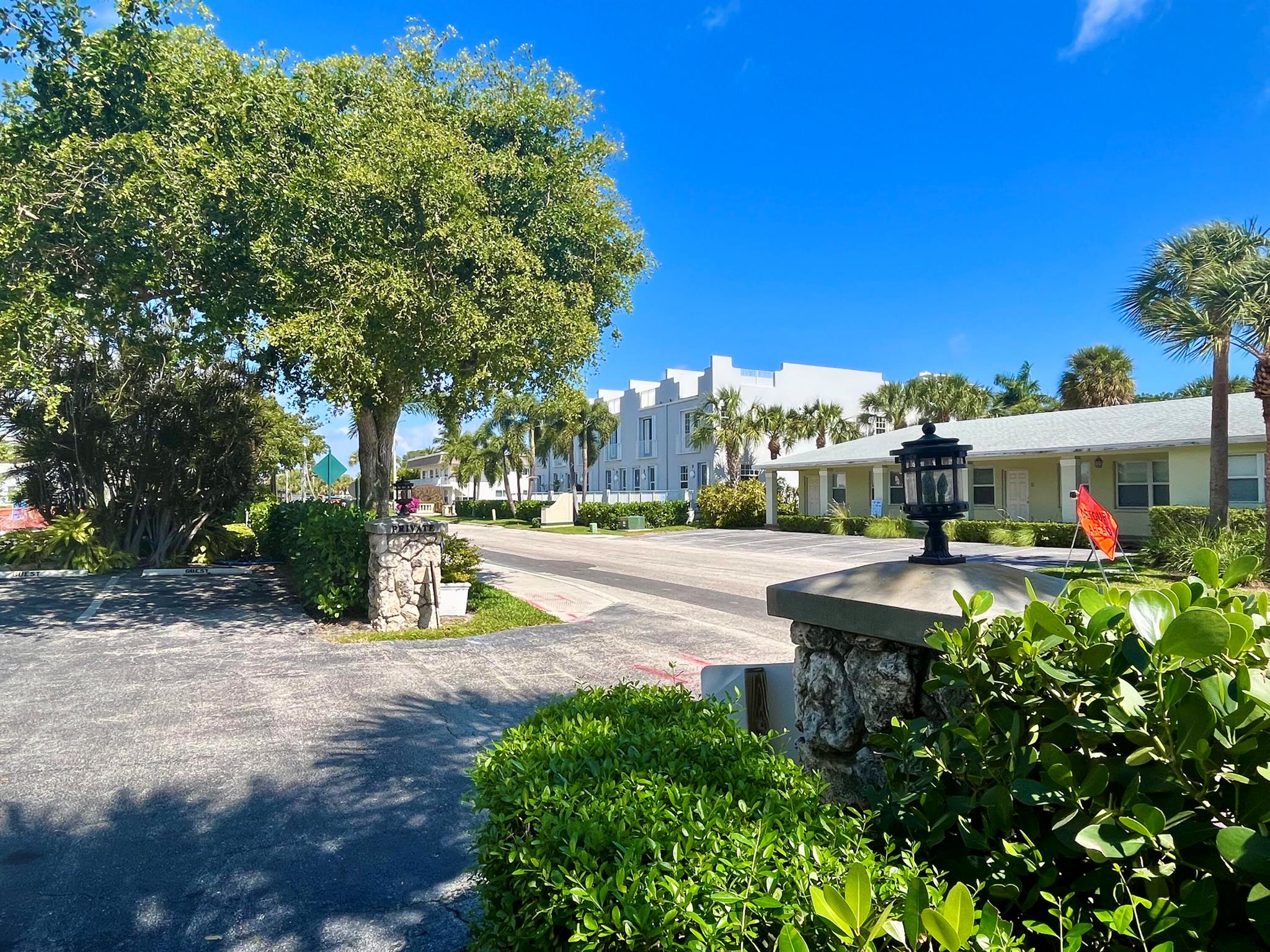 CAPTAINS WALK CONDO - Residential Lease