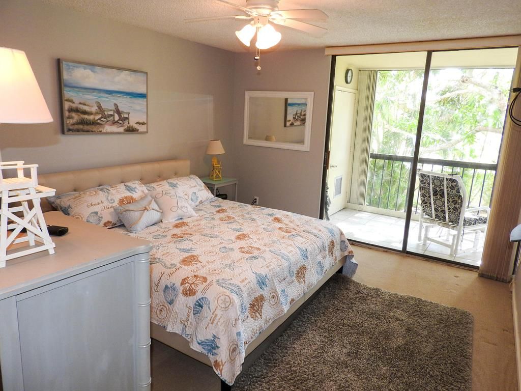 Photo of 1605 S Us Highway 1 202m1, Jupiter, FL 33477 (MLS # R10722165)