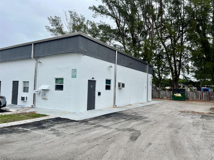 Recently updated flex unit with 686 sf of warehouse and office space.  This end unit has one roll-up door, 14’ ceiling height, private restroom and A/C in the office area.  Perfect for electrician, contractor, online retailer or creative studio.  One block off of Commercial Blvd and just minutes to 441, the Florida Turnpike, I-95, Fort Lauderdale Executive Airport and Chase Stadium.  Tenants enjoy 24-hour access and the unit offers three parking spaces.  The building is newly painted and the roof was re-sealed this year.  Owner operates a business on site.  $27.50/sf/yr/FSG.