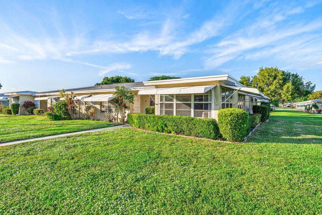 Photo of 175 High Point Terrace E #D, Delray Beach, FL 33445 (MLS # R11147402)