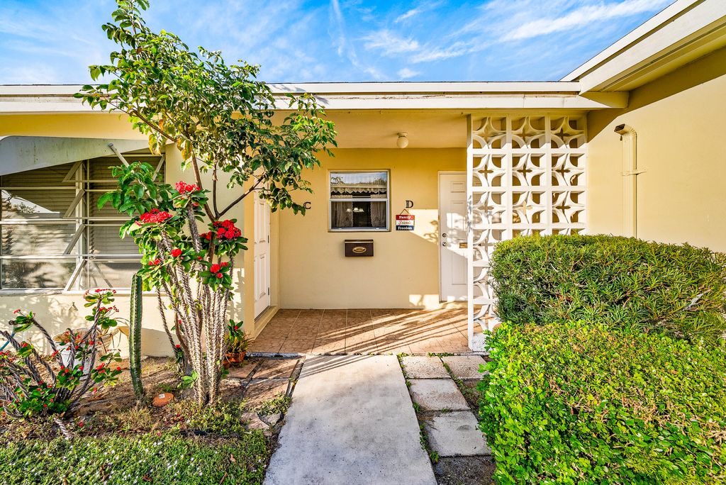 Photo of 175 High Point Terrace E #D, Delray Beach, FL 33445 (MLS # R11147402)