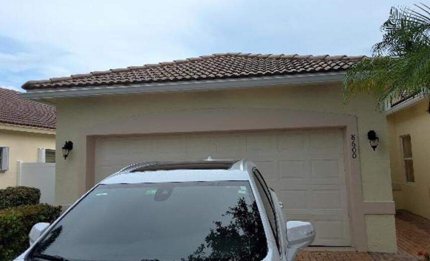 8600 PINE CAY