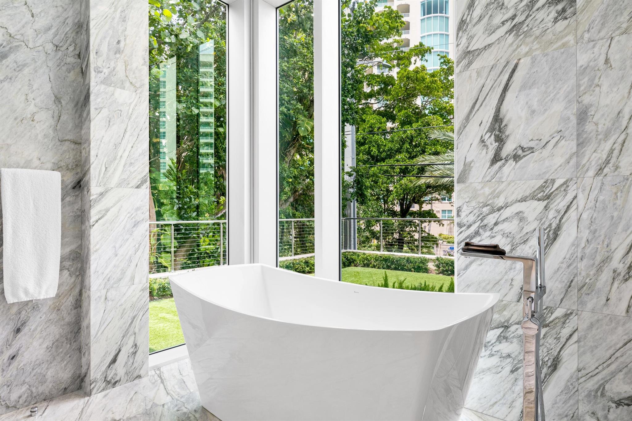 HIGHLAND BEACH - Residential