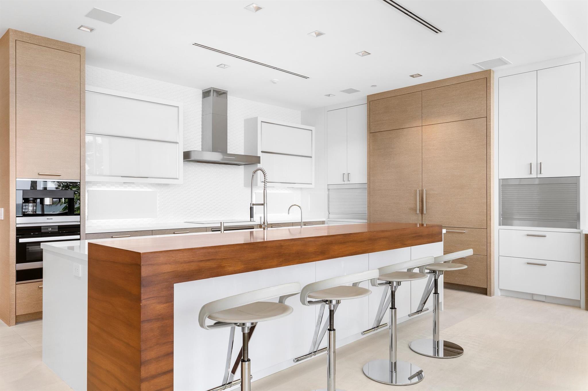 HIGHLAND BEACH - Residential