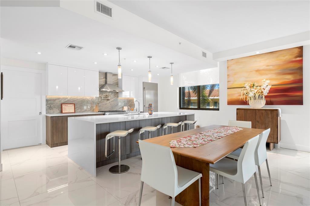 1507 SE 15th Street 202