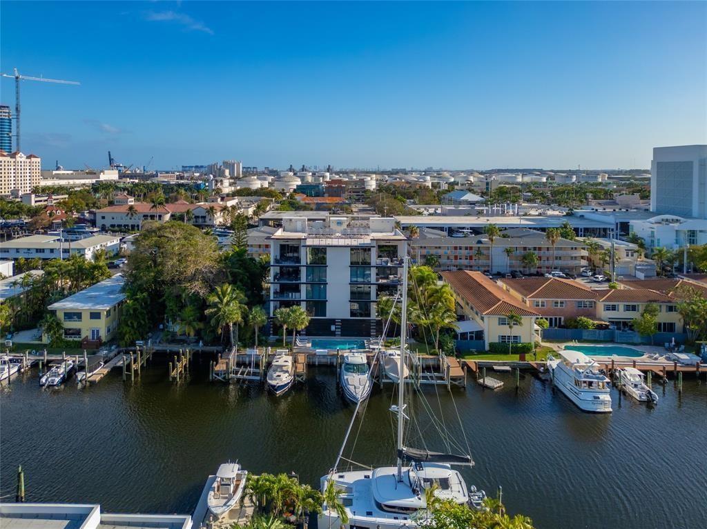 HARBORS EDGE CONDO - Residential