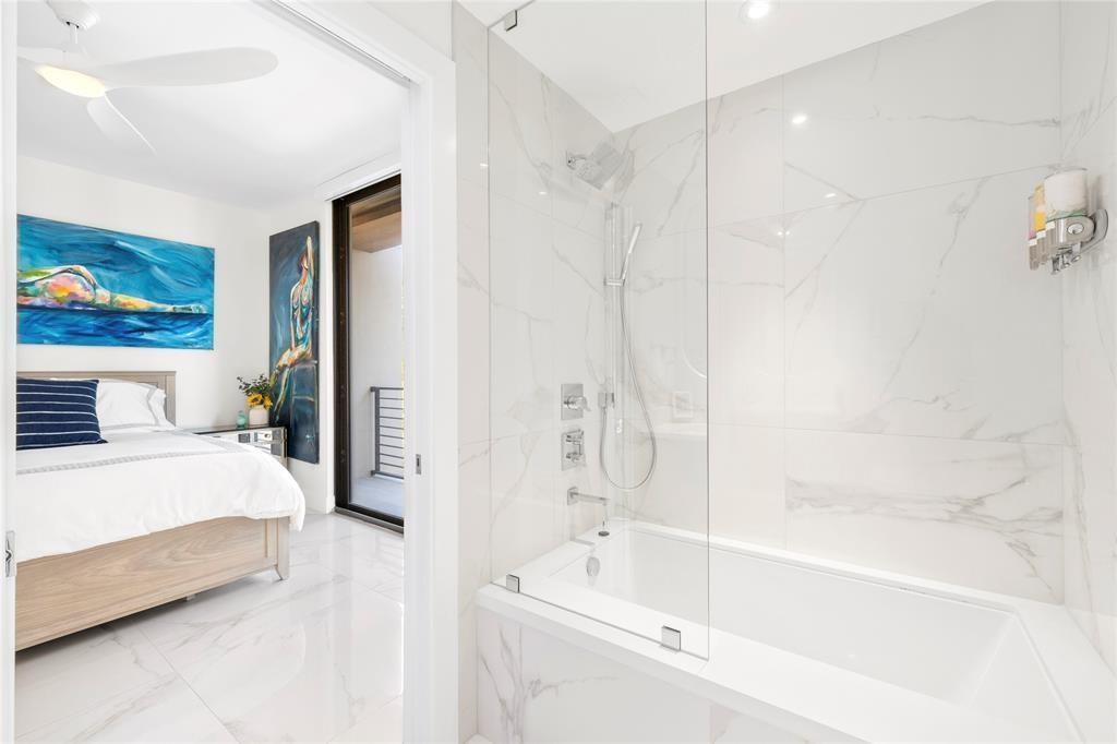 HARBORS EDGE CONDO - Residential