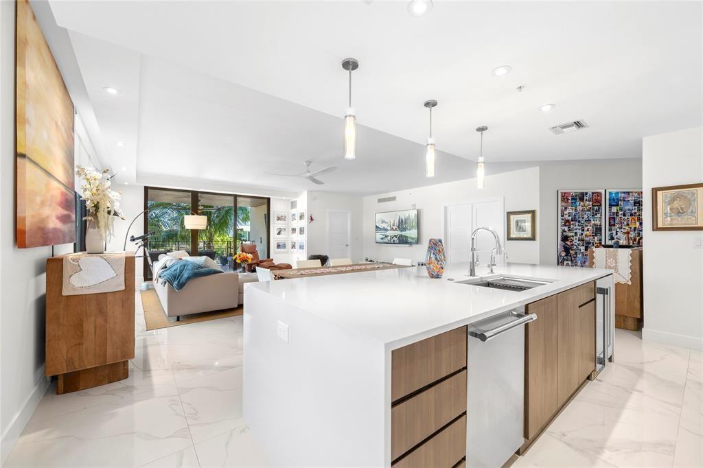 HARBORS EDGE CONDO - Residential