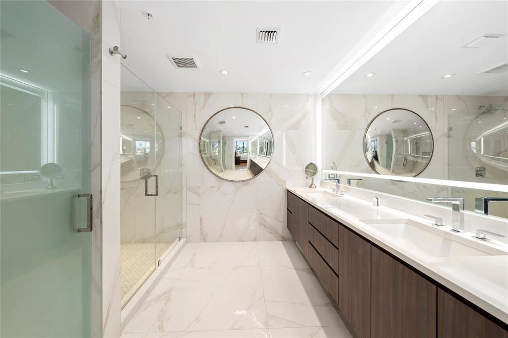 HARBORS EDGE CONDO - Residential