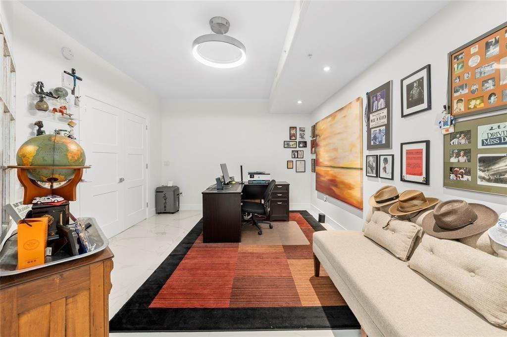 HARBORS EDGE CONDO - Residential