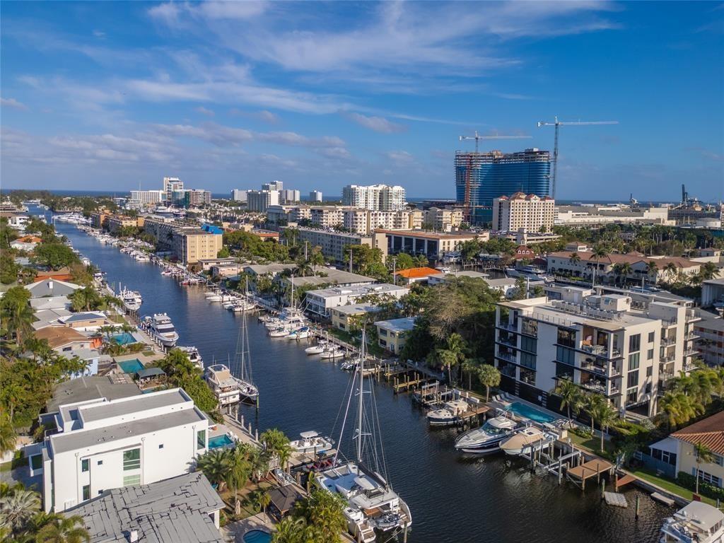 HARBORS EDGE CONDO - Residential