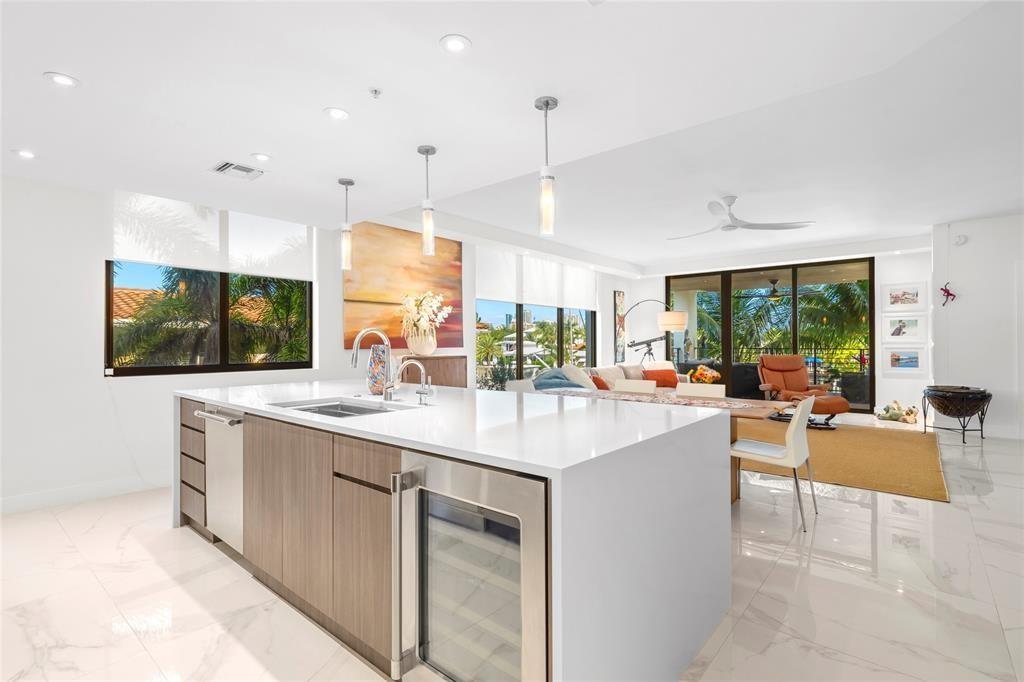 HARBORS EDGE CONDO - Residential