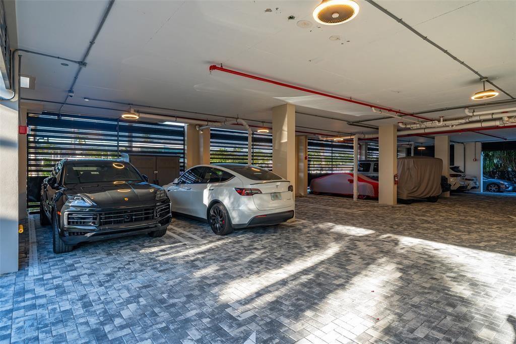 HARBORS EDGE CONDO - Residential