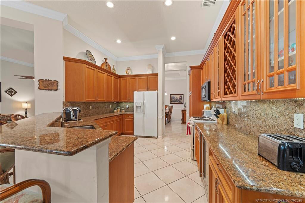 Magnolia Lakes - Residential