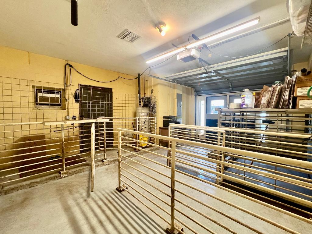 METES AND BOUNDS - Residential