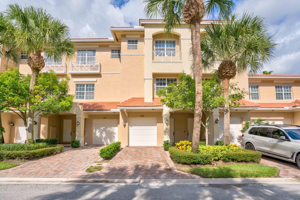 Photo of 5113 Artesa Way W, Palm Beach Gardens, FL 33418 (MLS # B26042736)