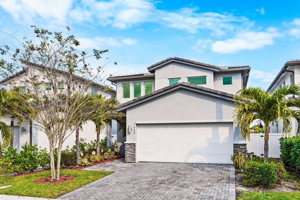 Photo of 1565 Verawood Lane, Delray Beach, FL 33445 (MLS # R11164564)