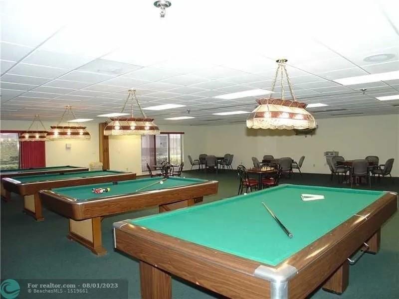 RAMBLEWOOD EAST CONDO - Residential