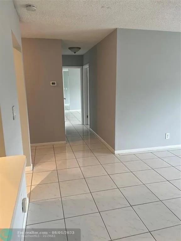 RAMBLEWOOD EAST CONDO - Residential