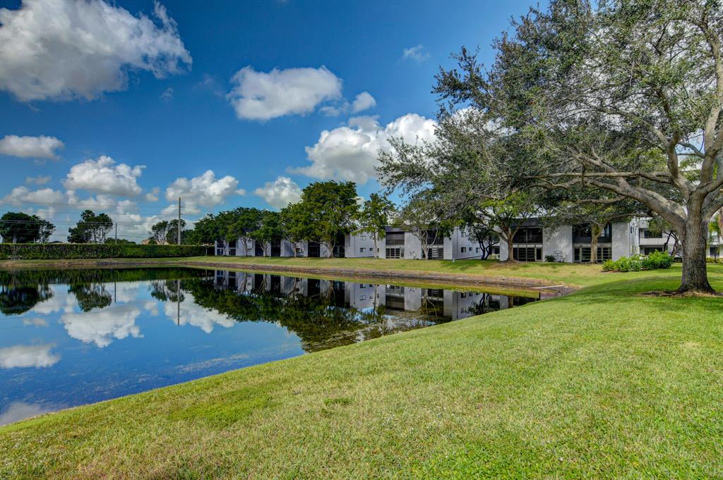 LAKES OF DELRAY - Residential