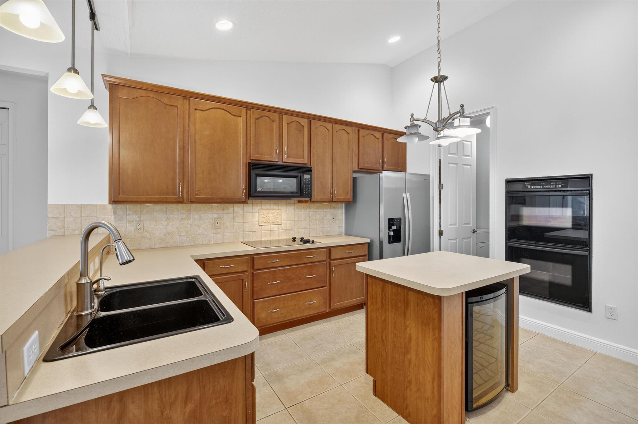 SEBASTIAN HIGHLANDS UNIT - Residential