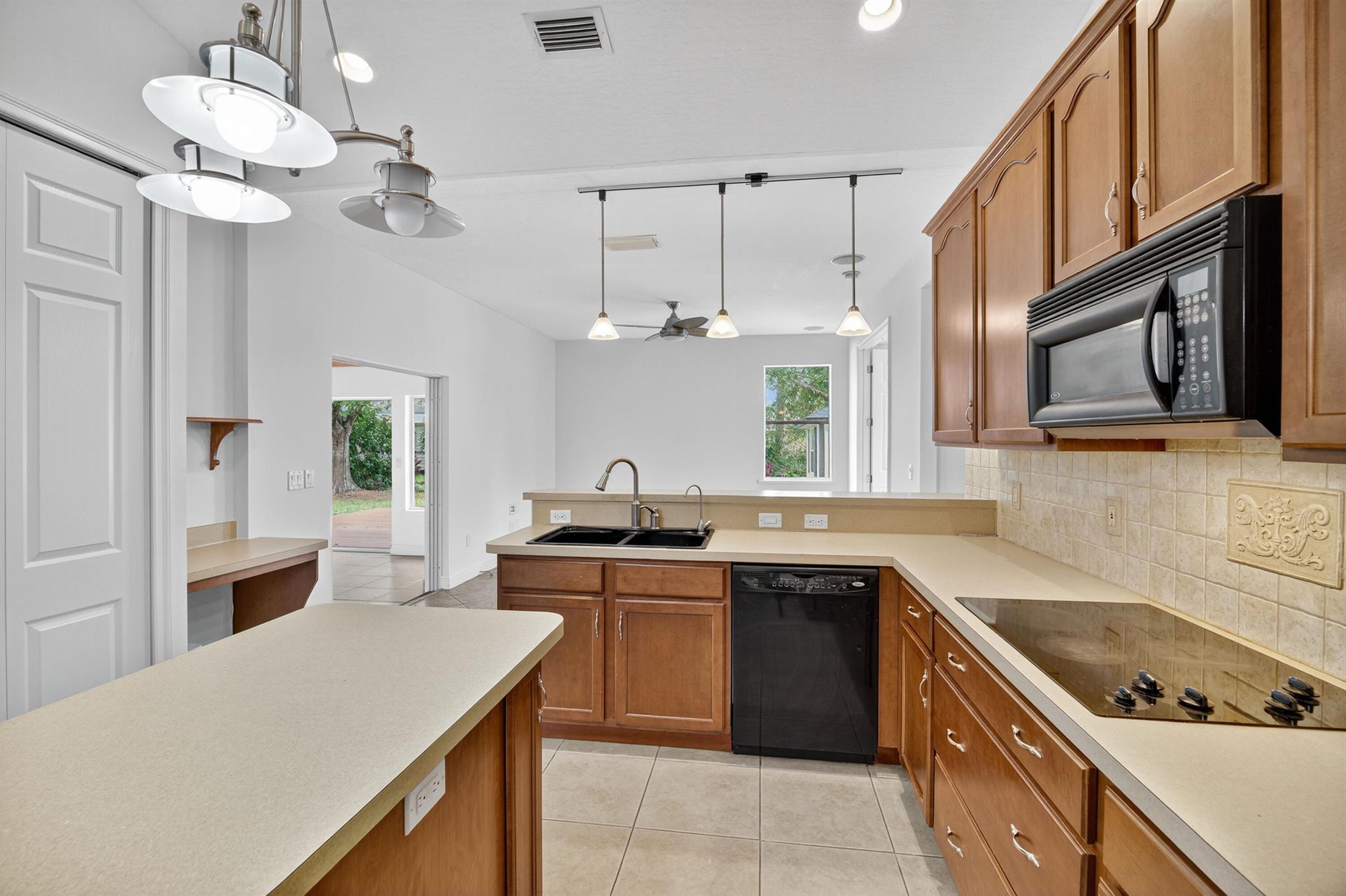 SEBASTIAN HIGHLANDS UNIT - Residential