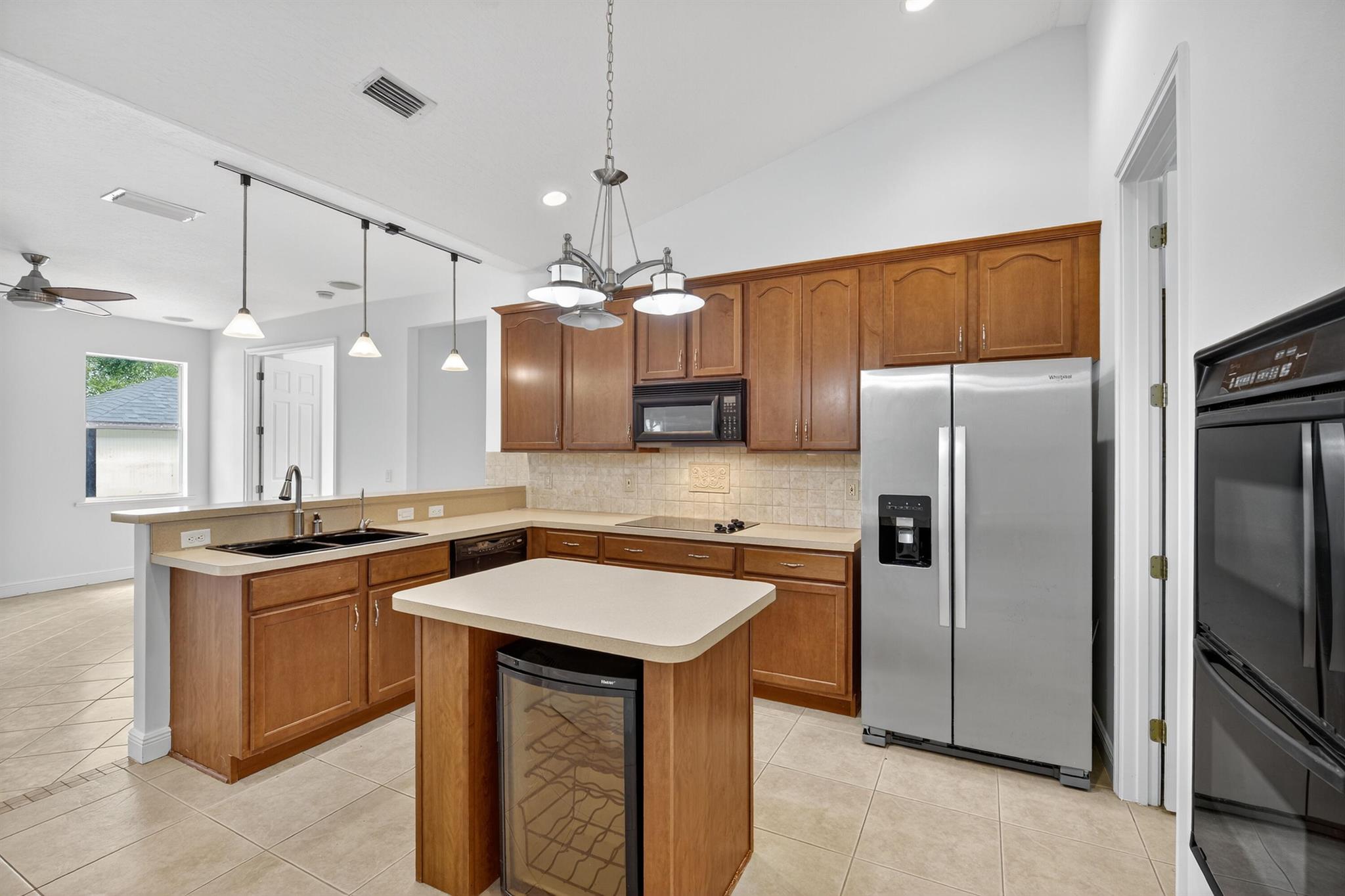 SEBASTIAN HIGHLANDS UNIT - Residential