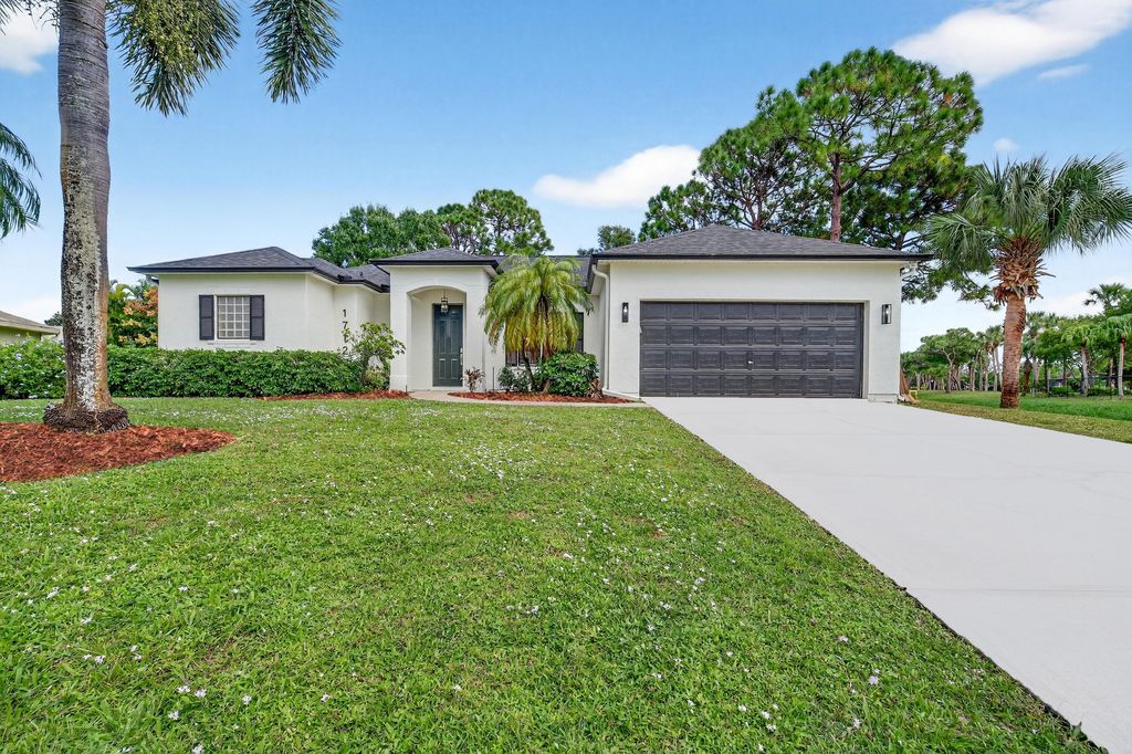 Photo of 1712 Shakespeare Street, Sebastian, FL 32958 (MLS # R11137278)