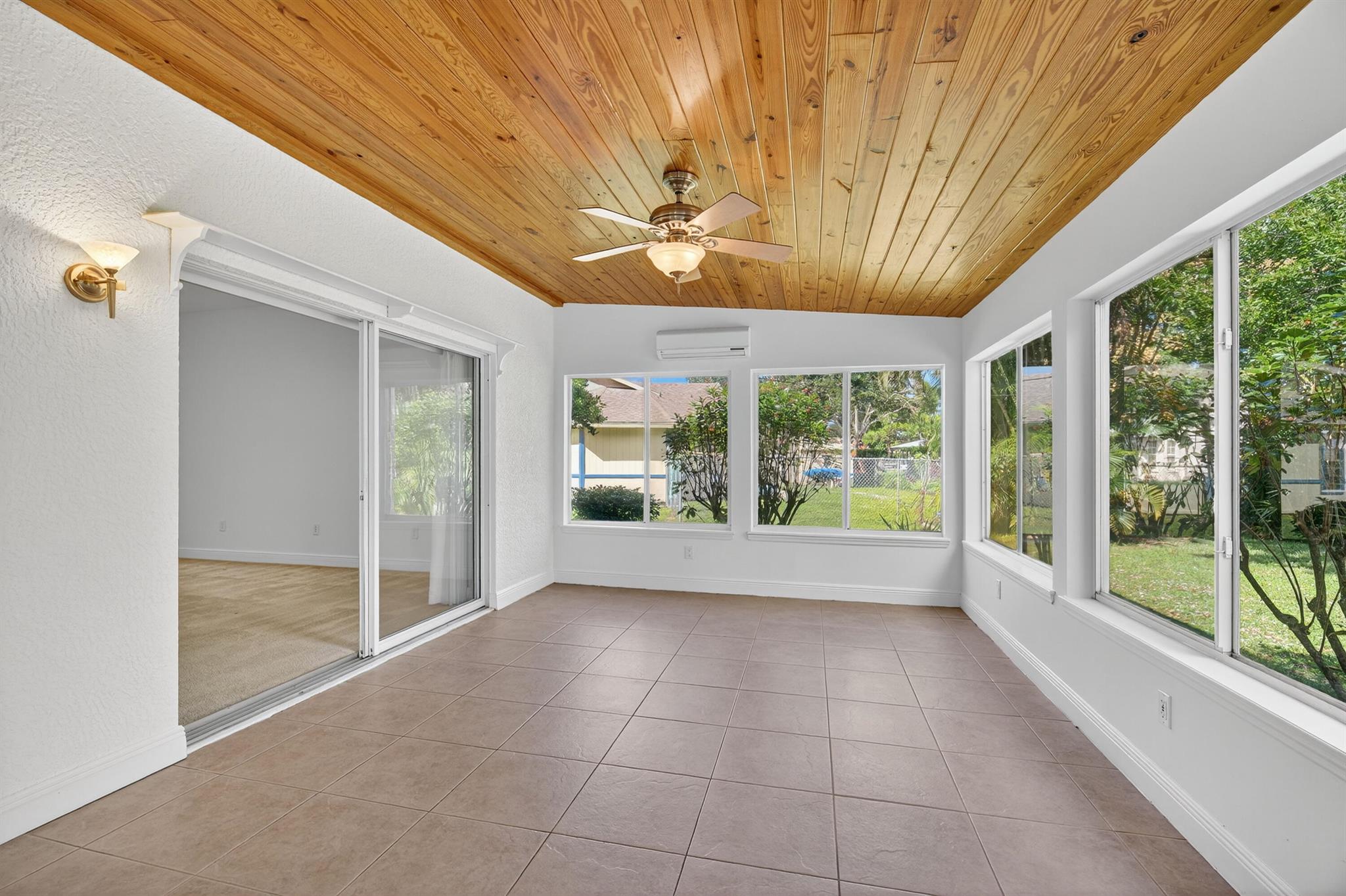 SEBASTIAN HIGHLANDS UNIT - Residential