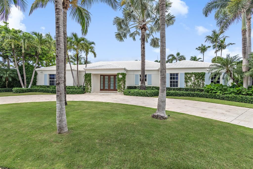 Photo of 235 Garden Road, Palm Beach, FL 33480 (MLS # R10727788)