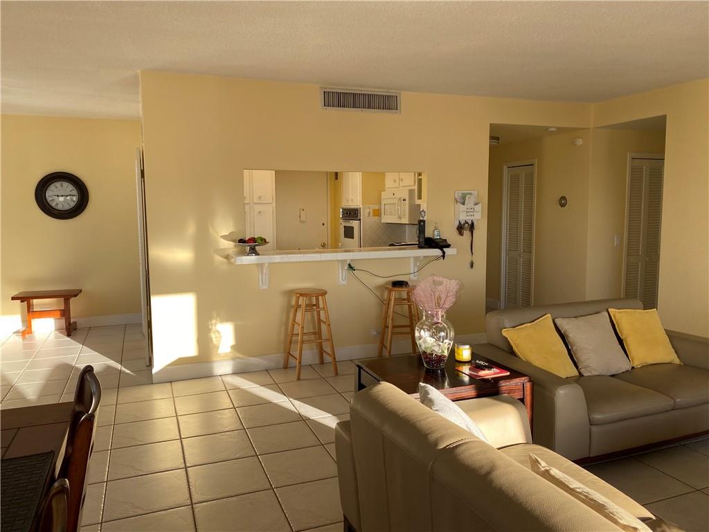 Alexander Towers - Residential