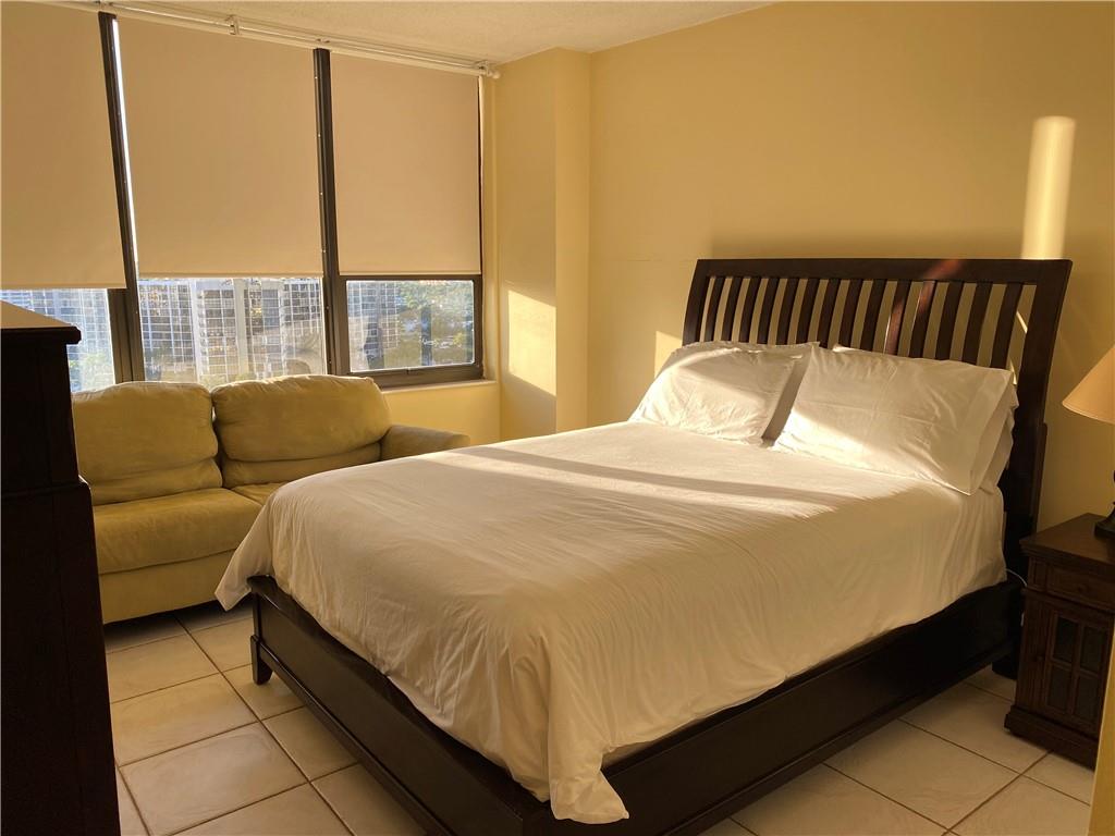 Alexander Towers - Residential