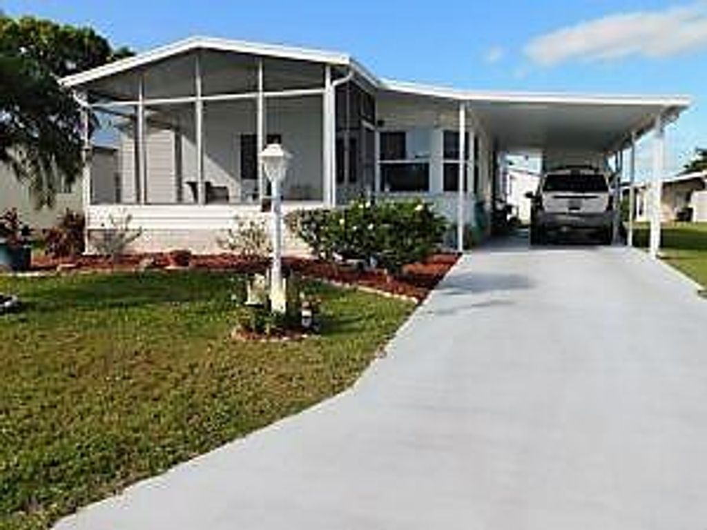 Photo of 489 Hemingway Terrace #3, Fort Pierce, FL 34982 (MLS # R10867703)