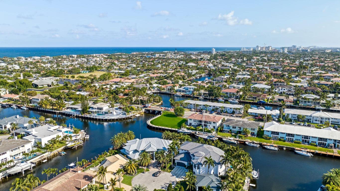 VENETIAN ISLES 1ST SEC - Land