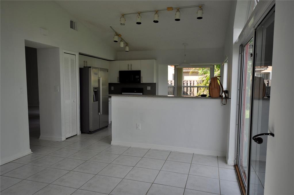 Lago Mar South Add 02 - Residential Lease