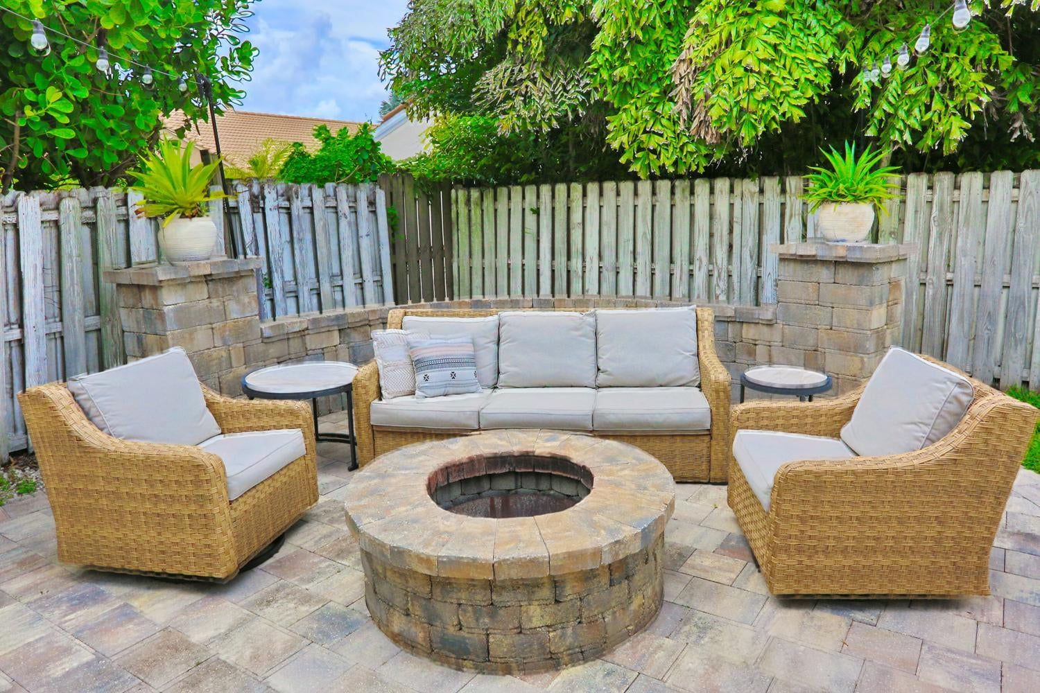 15061 Durham Lane