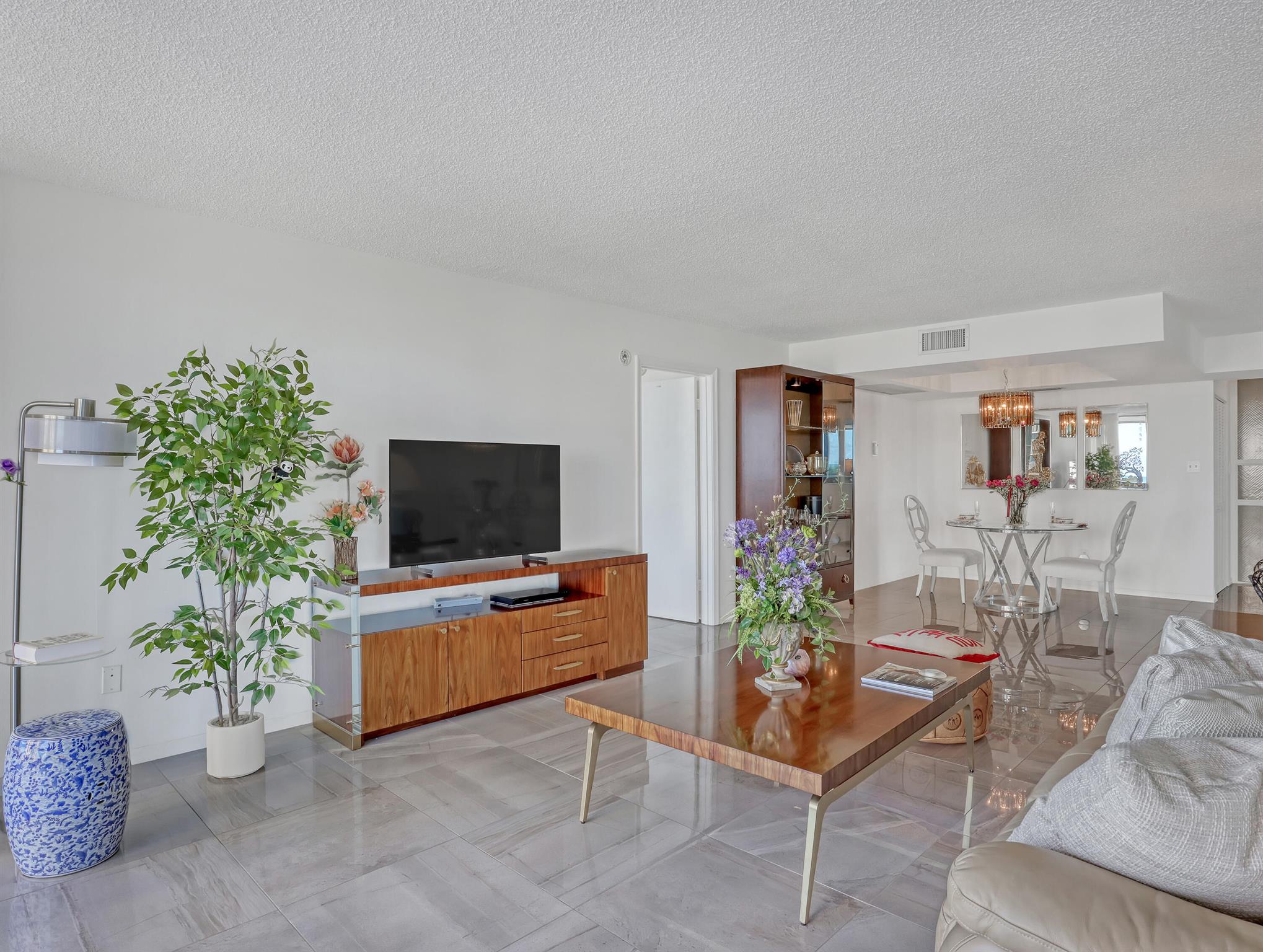 EASTPOINTE CONDO - Residential