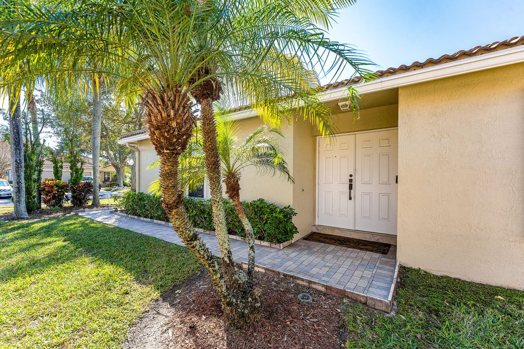 Photo of 11827 SW 7th Street, Pembroke Pines, FL 33025 (MLS # R11162405)