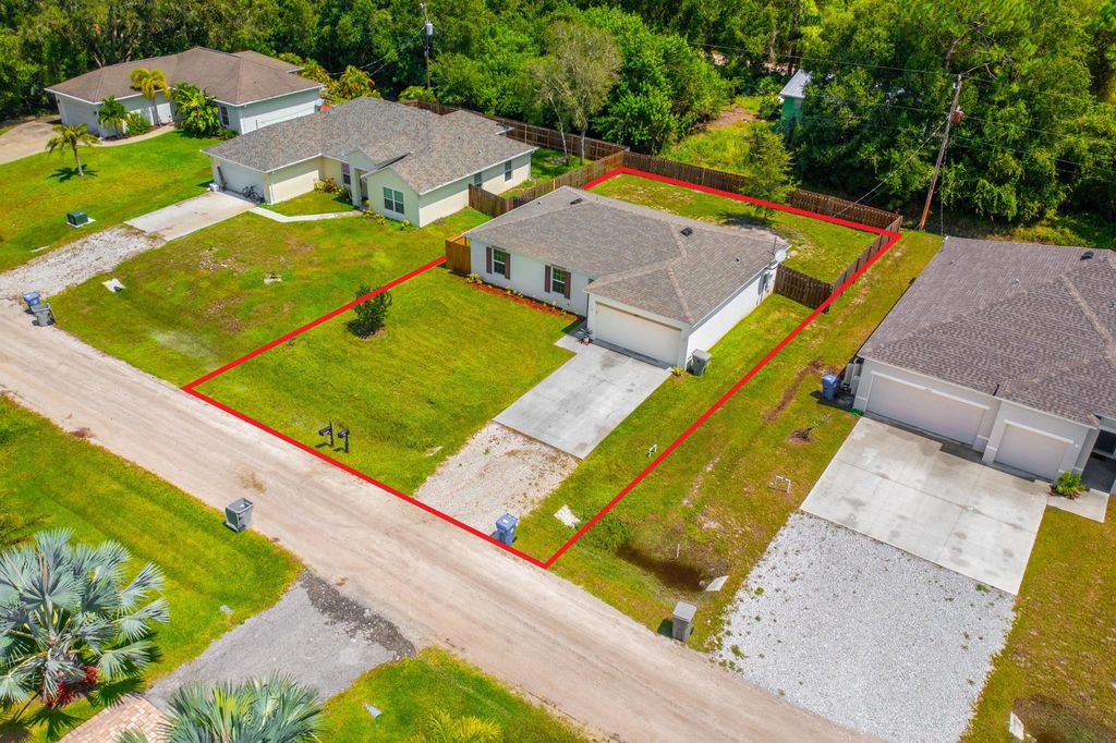 Photo of 8950 100th Court, Vero Beach, FL 32967 (MLS # R11008353)