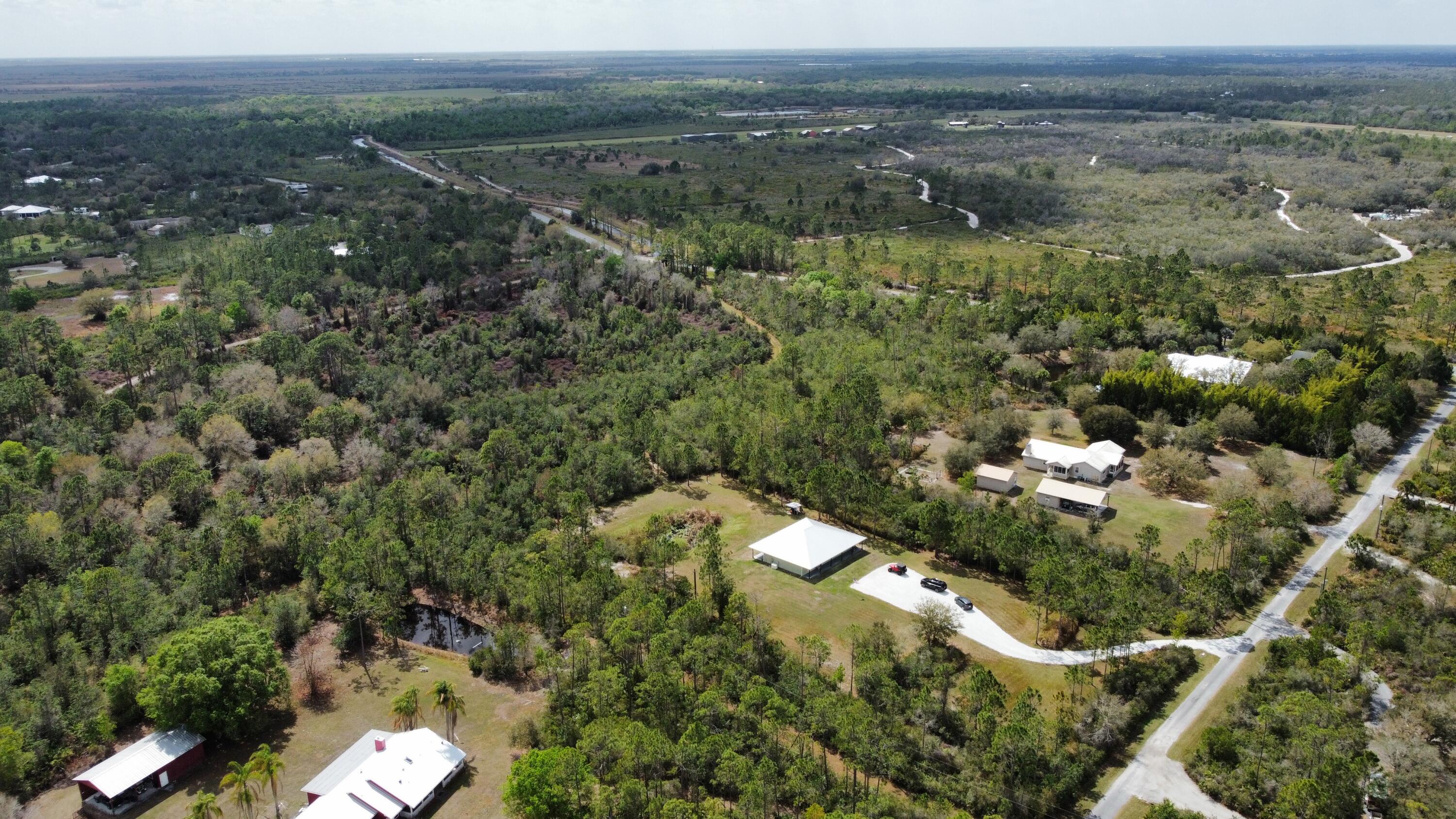 INDIAN HAMMOCK HUNT AND RIDING - Residential