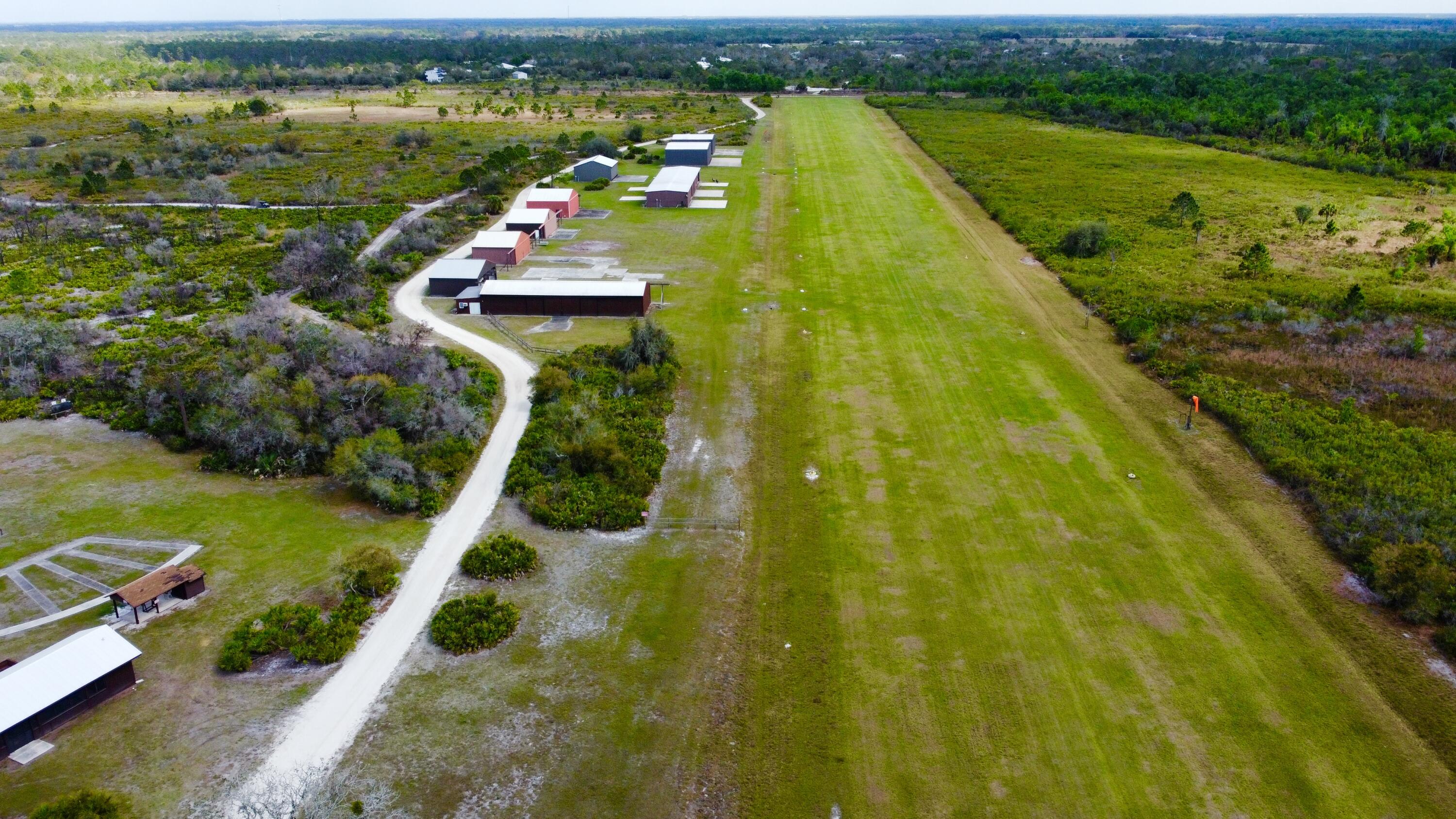 INDIAN HAMMOCK HUNT AND RIDING - Residential